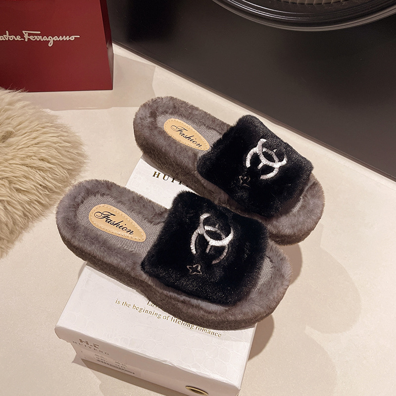 Hot free shipping designer slippers for womens flat slippers white black blue khaki New winter fashionable and versatile cotton mop