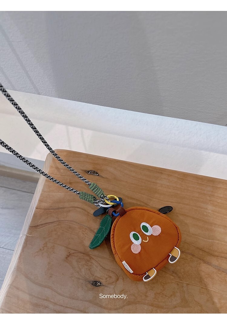 2025 Autumn mini New Three Color Patch Bean Earphone Bag Simple, Small, Exquisite, Cute Mini Bag, Small and Unique Cartoon Coin Wallet, Designer Walle