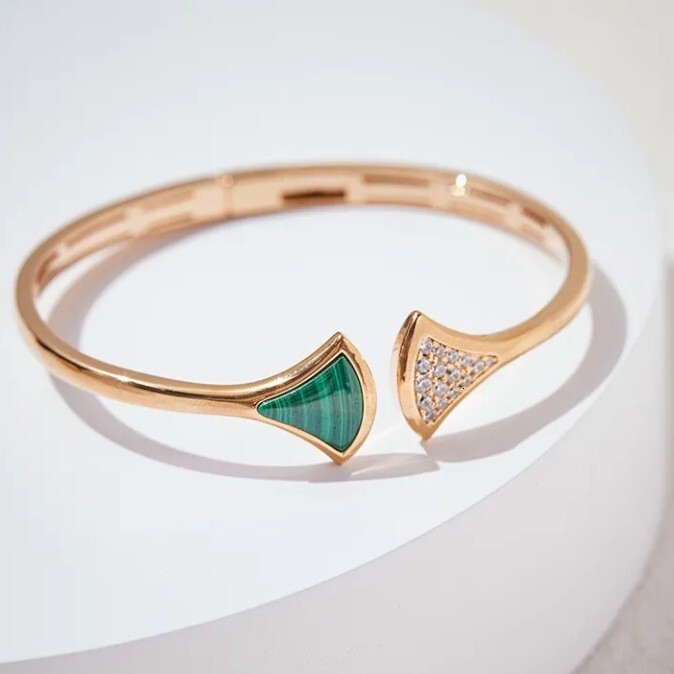 Luxury Brand Designer Jewelry High-Value Natural White Mother-Of-Pearl Malachite Fan-Shaped Bracelet Light Luxury Elegant Fan Bracelet Fashionable OL 