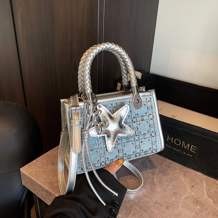 QiMeiGui Ladies' new trendy and fashionable multi-purpose stylish crossbody handbag with a chic design