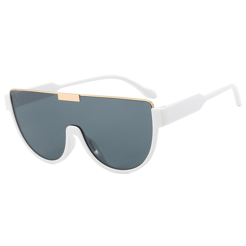 Over sized Shield Sunglasses for Women Fashionable Full Coverage Shades for Street Style