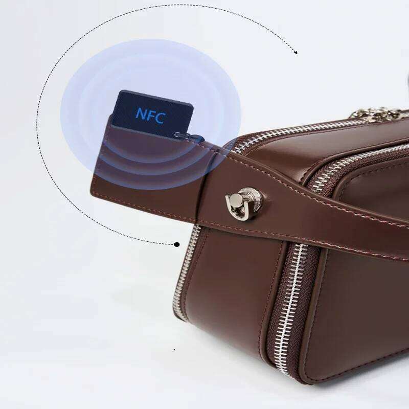 High Quality 2025 New Niche Design Second Layer Cowhide Women Commuter Crossbody Handheld Bag Elegant Underarm Bag Small Handbag