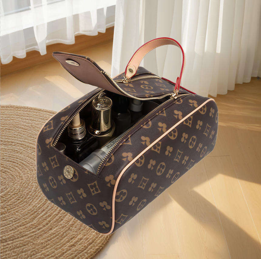 Classic designer Double zipper men travelling toilet bag designer women wash large capacity cosmetic bags toiletry Pouch makeup bags purse 888