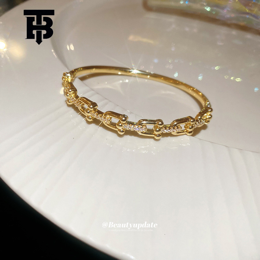 Free Shipping For New Designer Accessories 18K Real Gold Plated Zircon Snake Shape Open Bracelet Fashion Versatile Bangle Niche Design Sense Jewelry F