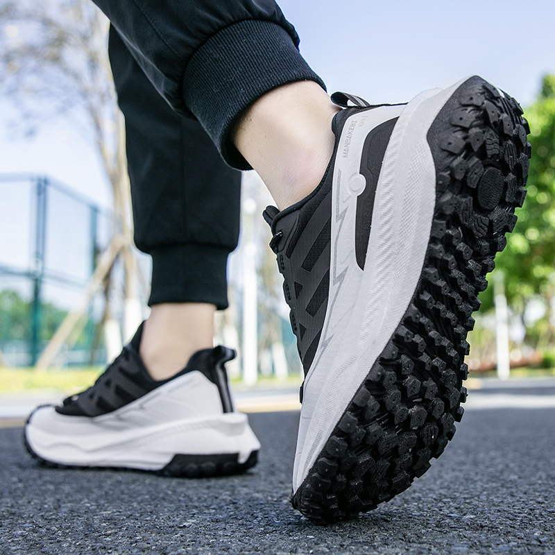 2025 New Mens Womens Running Mesh Breathable and Lightweight Sports Shoes for Couples with Shock Absorbing