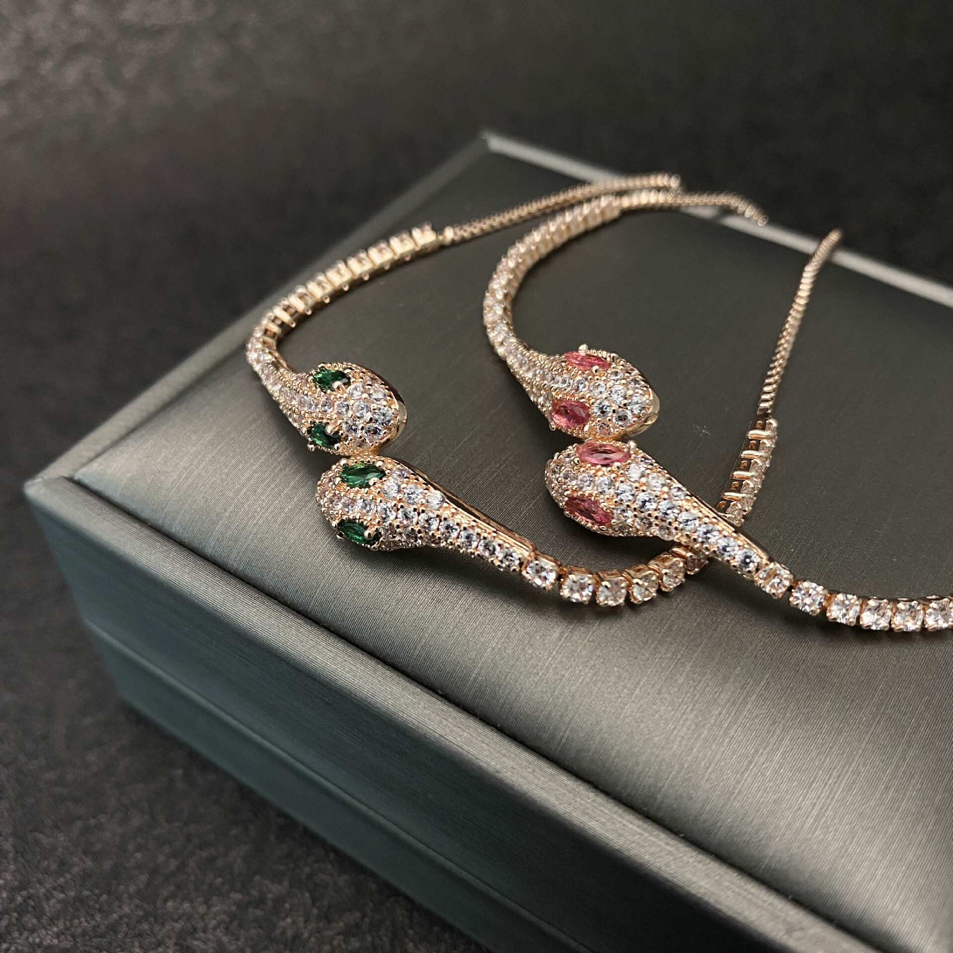 Luxury Brand Designer Jewelry 2023 Hot Pink Red-Eyed Snake Bracelet For Women, High-End Exquisite Adjustable Micro-Paved Zircon Jewelry Wholesale