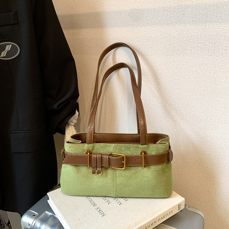 2025 fashionable and casual versatile single shoulder crossbody carrying solid color commuting women's versatile large capacity women's hand