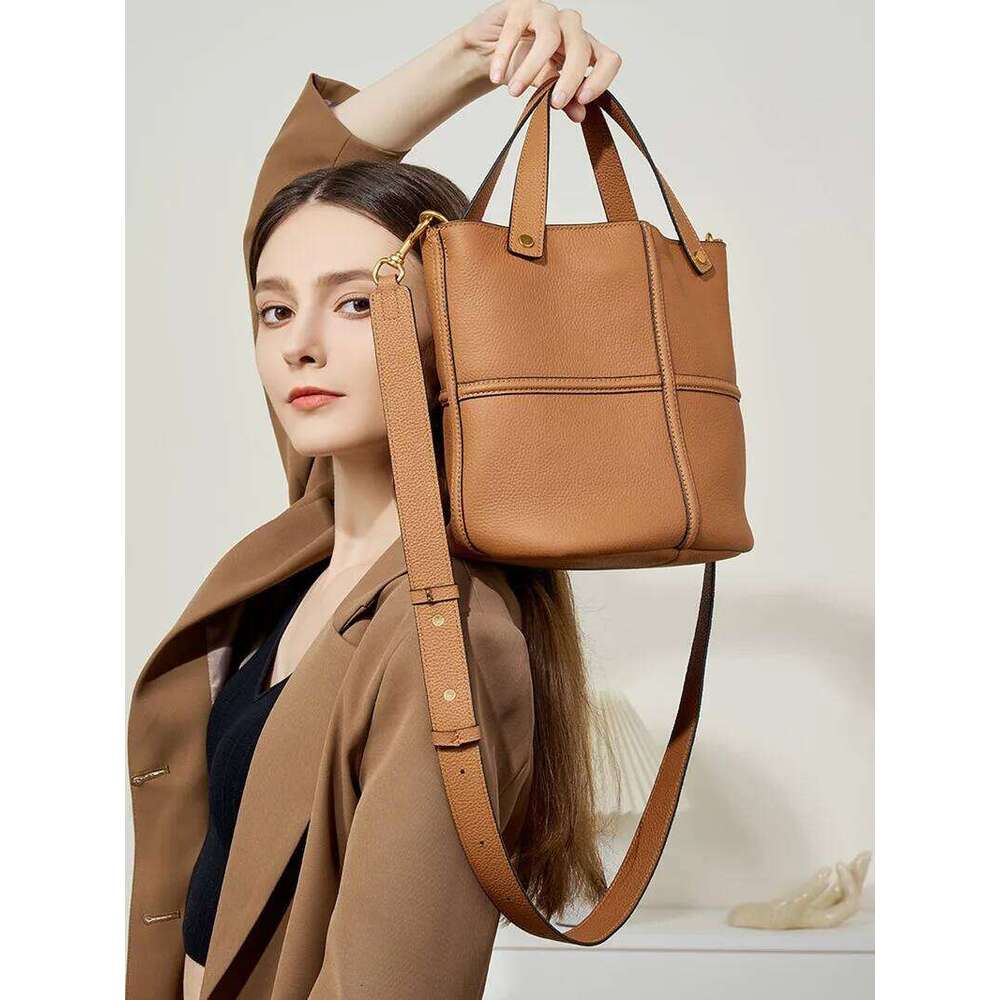 2024 Women Fashion Bucket Shoulder New Design Cowhide Handbags Genuine Leather Tote Bags Female Messenger Bag