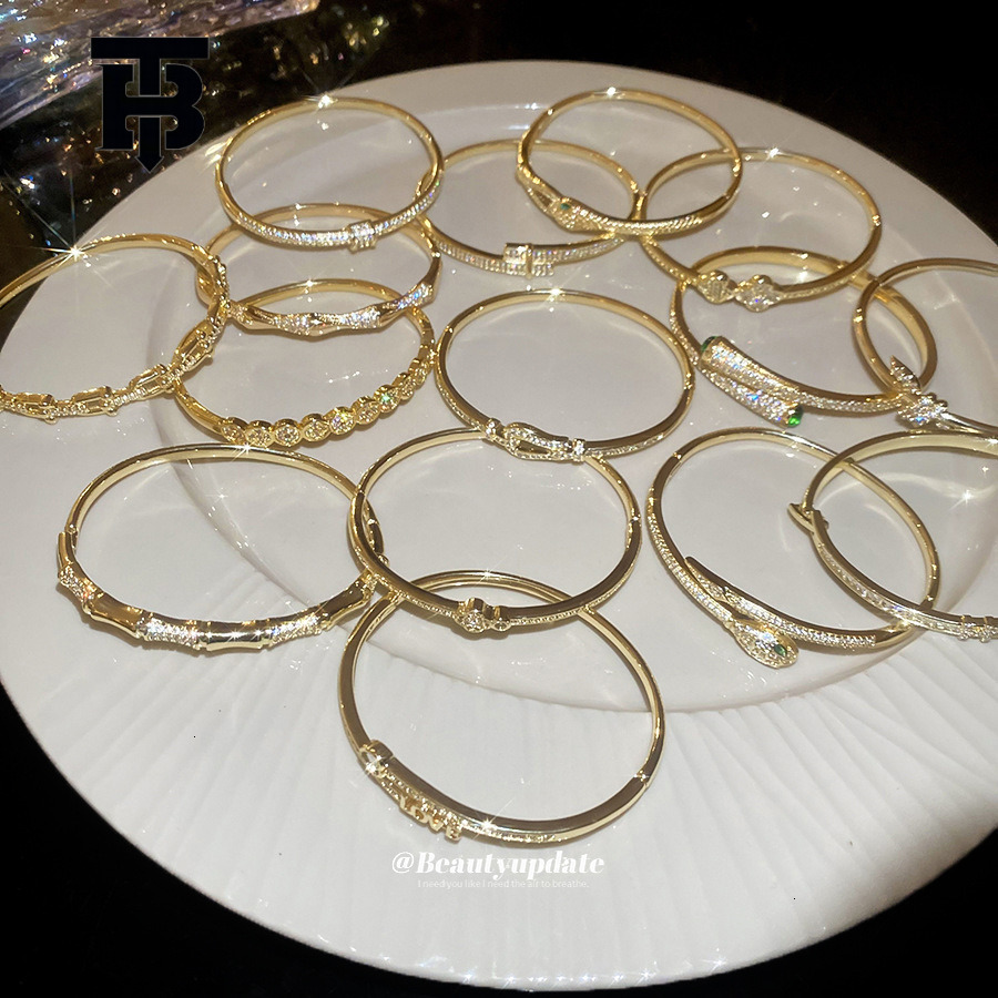 Free Shipping For New Designer Accessories 18K Real Gold Plated Zircon Snake Shape Open Bracelet Fashion Versatile Bangle Niche Design Sense Jewelry F