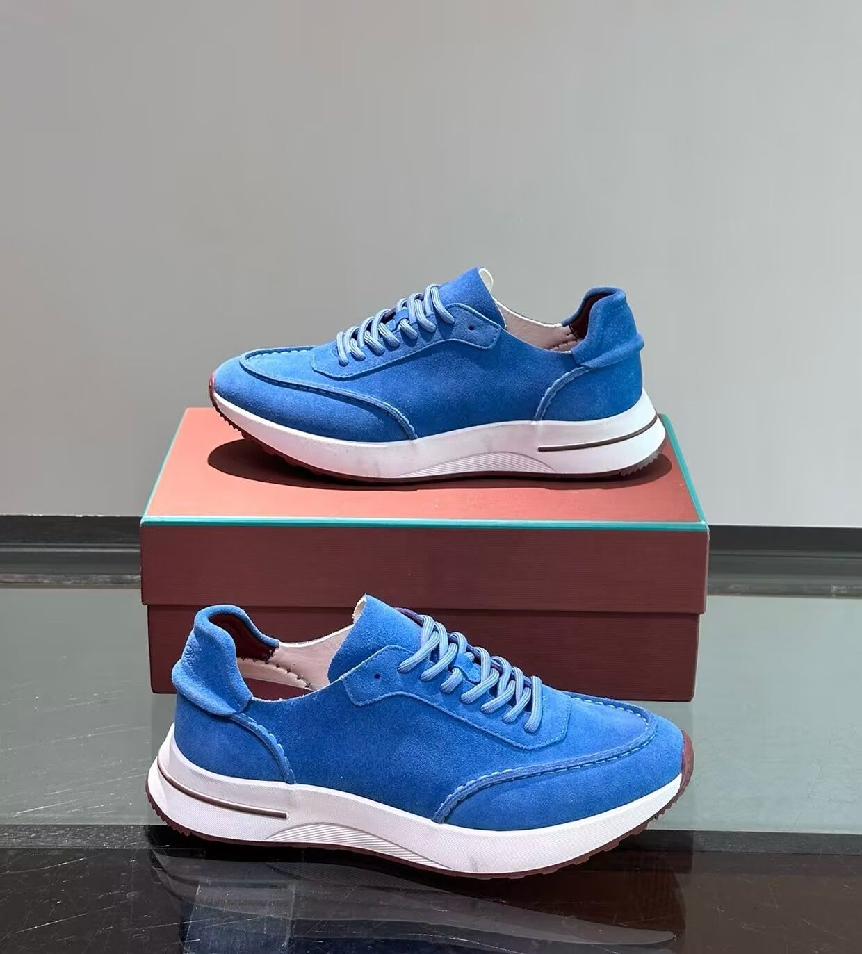 Comfortable Wear Men's Weekend Walk Suede Sneakers Shoes Ultra-light Treaded Rubber Soles Men Platform Casual Walking Fashion Professional Trainers