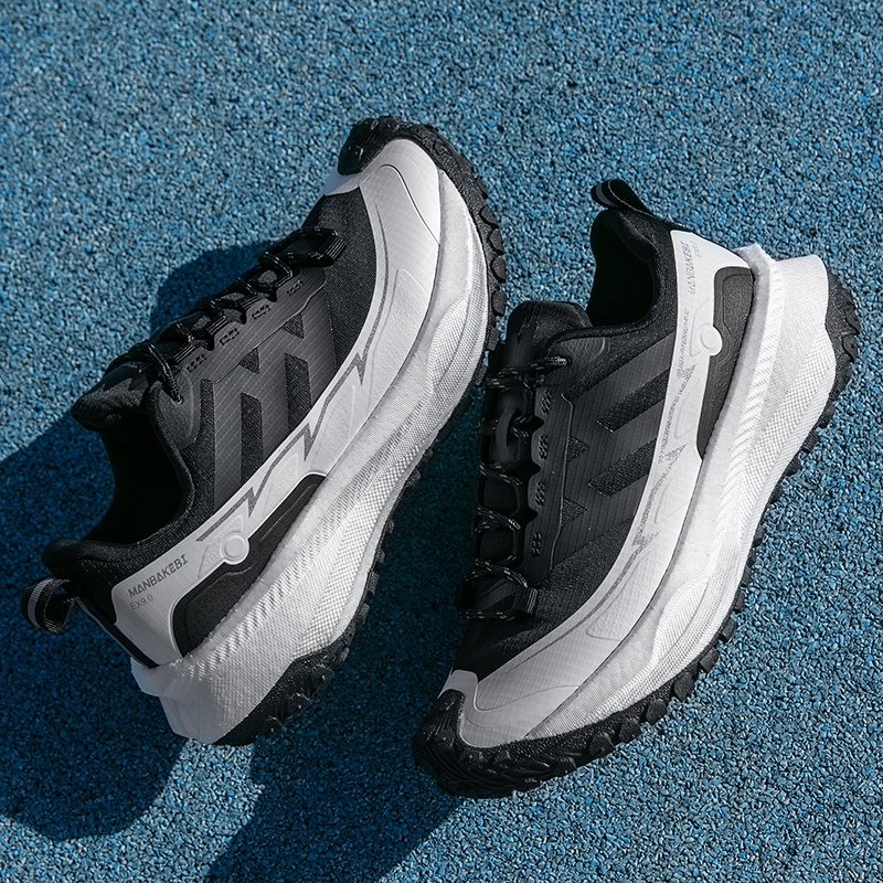 2025 New Mens Womens Running Mesh Breathable and Lightweight Sports Shoes for Couples with Shock Absorbing