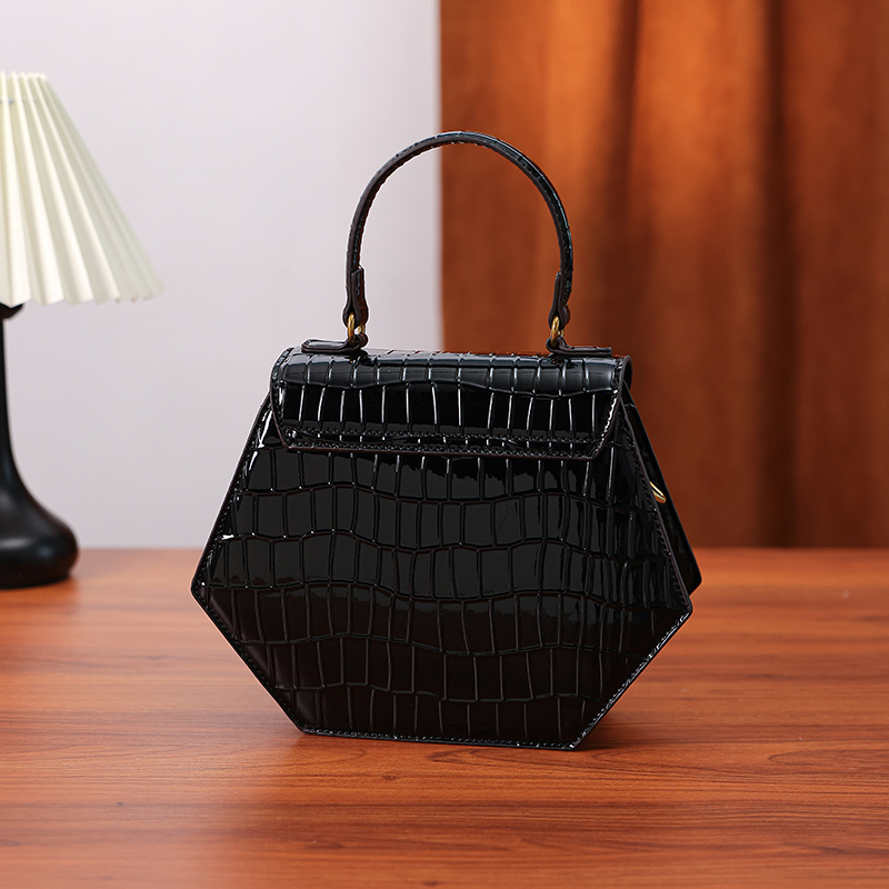 MKF Free delivery designer tote bag Comfortable and minimalist handbag practical shoulder bag crossbody bag