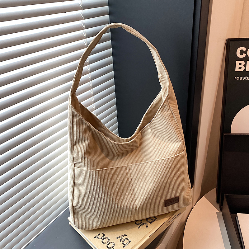 A must-have for women's casual and versatile one shoulder crossbody carrying solid color bags, commuting women's versatile large capacity wo