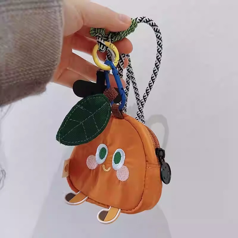 2025 Autumn mini New Three Color Patch Bean Earphone Bag Simple, Small, Exquisite, Cute Mini Bag, Small and Unique Cartoon Coin Wallet, Designer Walle
