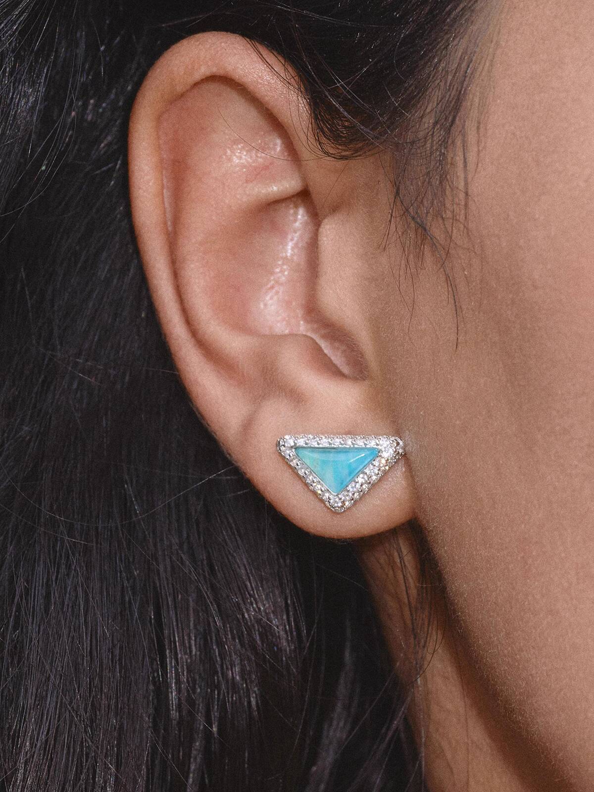 Earrings quality Delta Series Colorful Triangle Earrings For Women New White Shell Agate Klein Blue Ear Jewelry