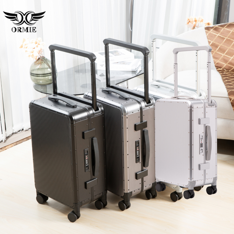 TSA Customs Lock Hard Shell Luggage with 360° Universal Wheels