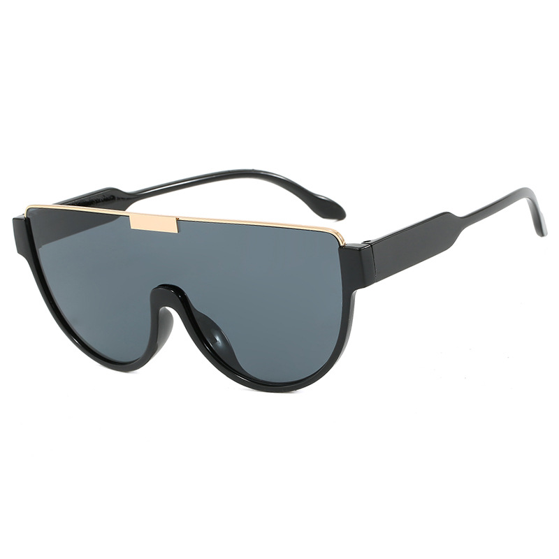 Over sized Shield Sunglasses for Women Fashionable Full Coverage Shades for Street Style