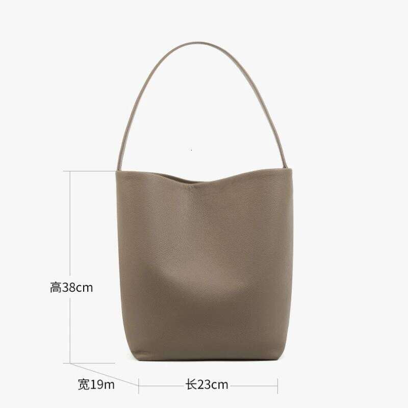 Classic Cowhide Water Bucket Bags For Women Lychee Patterned Shoulder Women's Commuting Bag Large Capacity Handbags