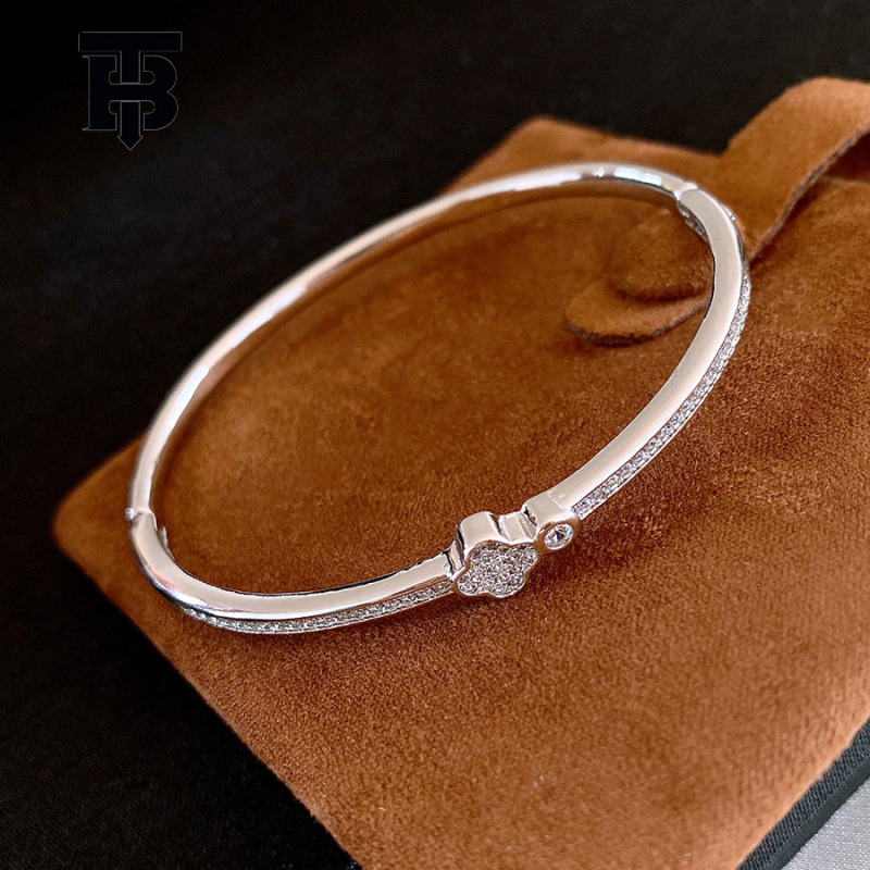 Free Shipping For New Designer Accessories 18K Real Gold Plated Zircon Snake Shape Open Bracelet Fashion Versatile Bangle Niche Design Sense Jewelry F