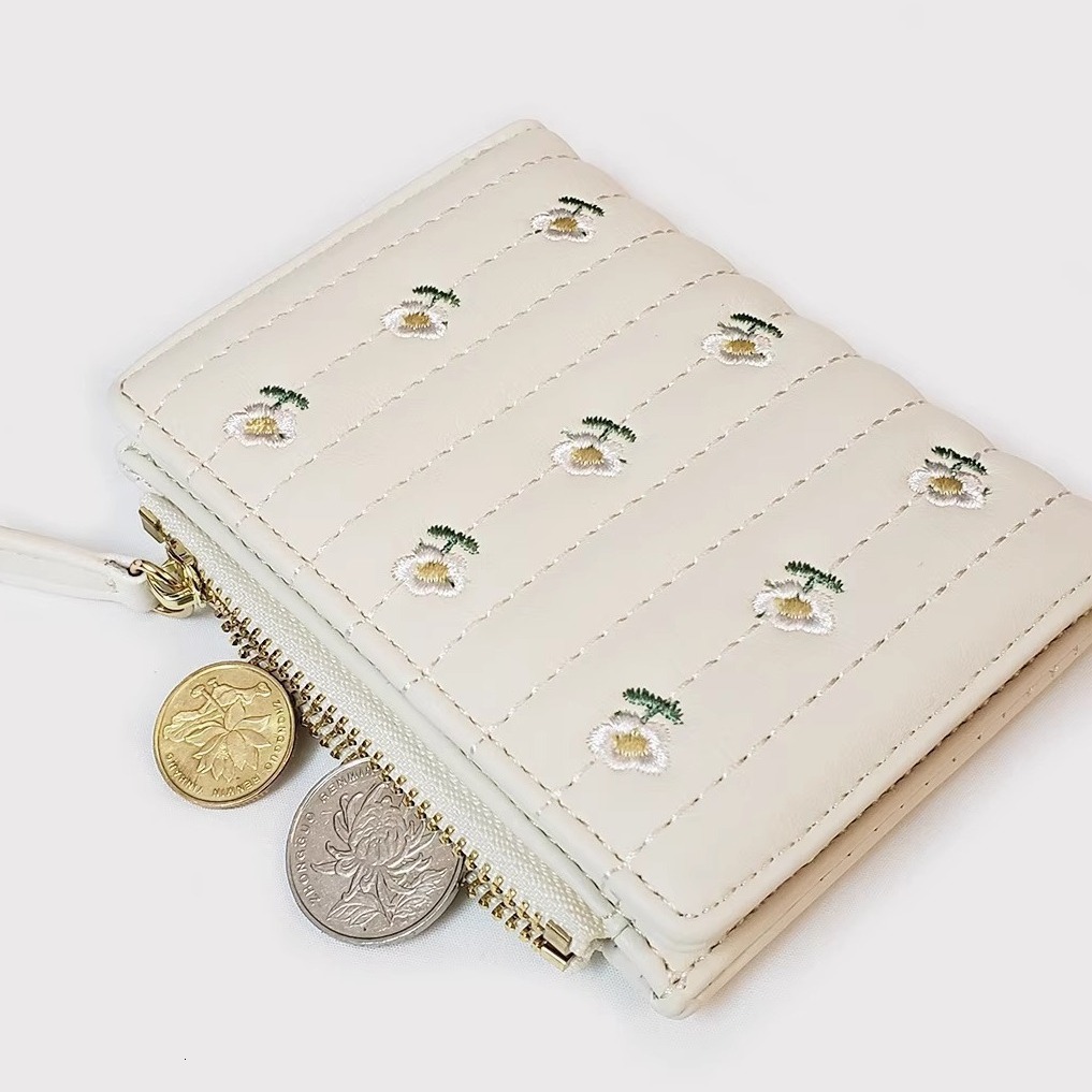 2025 autumn new cream small square Japanese style niche light luxury simple mini elegant women's short coin wallet card bag designer wallet