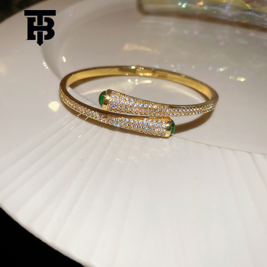 Free Shipping For New Designer Accessories 18K Real Gold Plated Zircon Snake Shape Open Bracelet Fashion Versatile Bangle Niche Design Sense Jewelry F