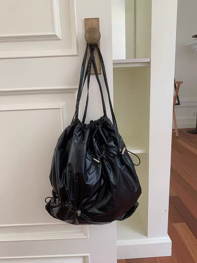 2025 autumn new Korean version atmospheric pleated niche design multifunctional simple casual large capacity shiny backpack fashion designer backpack