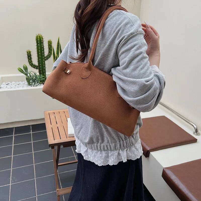 Korean Retro Matte Underarm Bag Women's 2025 Summer Niche Light Versatile Work Commuter Shoulder Handbag