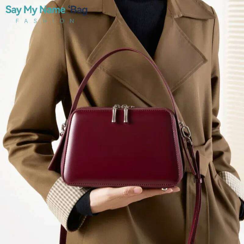 High Quality 2025 New Niche Design Second Layer Cowhide Women Commuter Crossbody Handheld Bag Elegant Underarm Bag Small Handbag