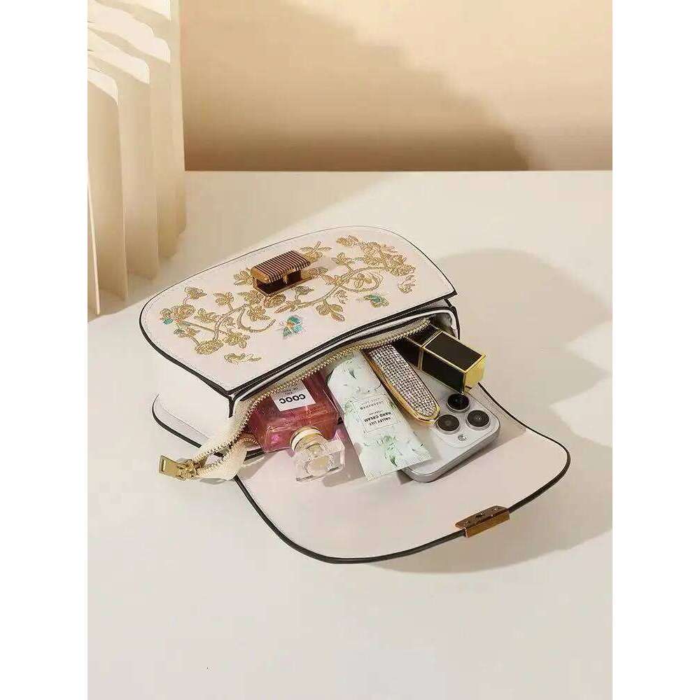 High Quality Bamboo Handle Women Handbag Textured Fashion Embroidery Floral Shoulder Crossbody Lady Purse Mother's Gift Bag