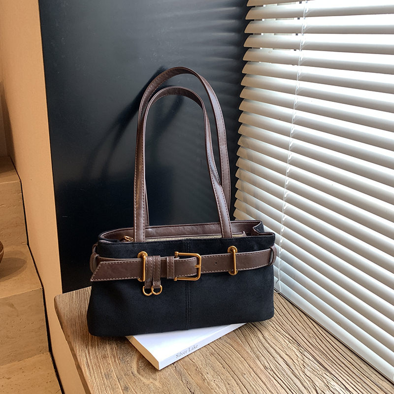 2025 fashionable and casual versatile single shoulder crossbody carrying solid color commuting women's versatile large capacity women's hand