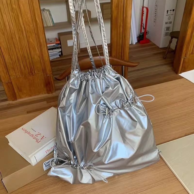 2025 autumn new Korean version atmospheric pleated niche design multifunctional simple casual large capacity shiny backpack fashion designer backpack