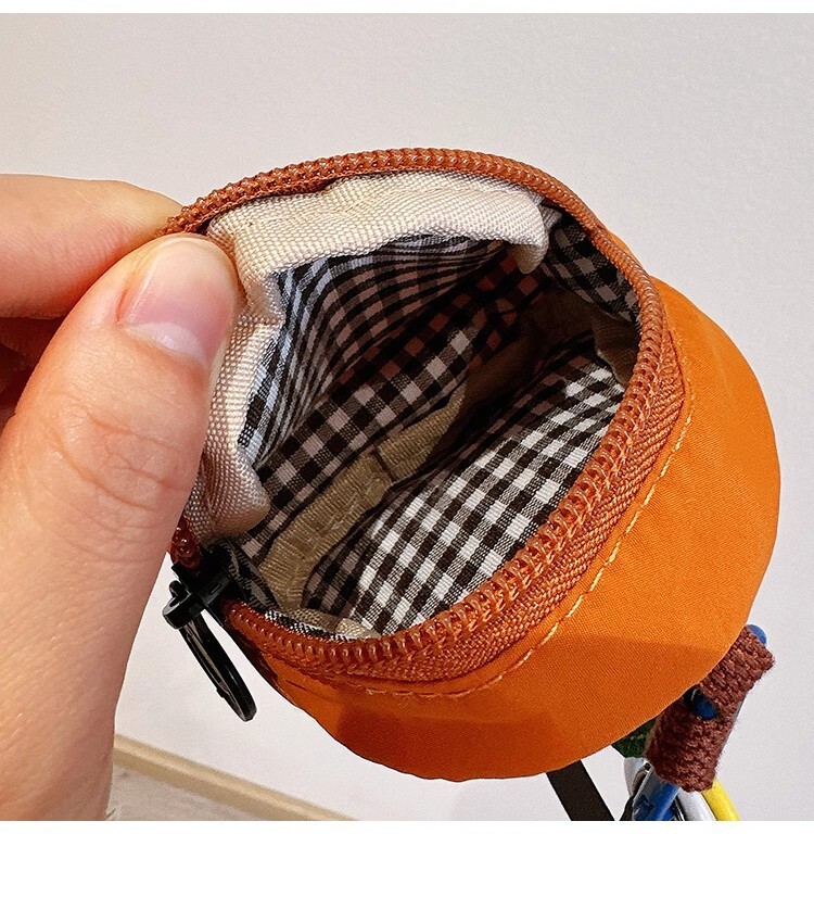 2025 Autumn mini New Three Color Patch Bean Earphone Bag Simple, Small, Exquisite, Cute Mini Bag, Small and Unique Cartoon Coin Wallet, Designer Walle