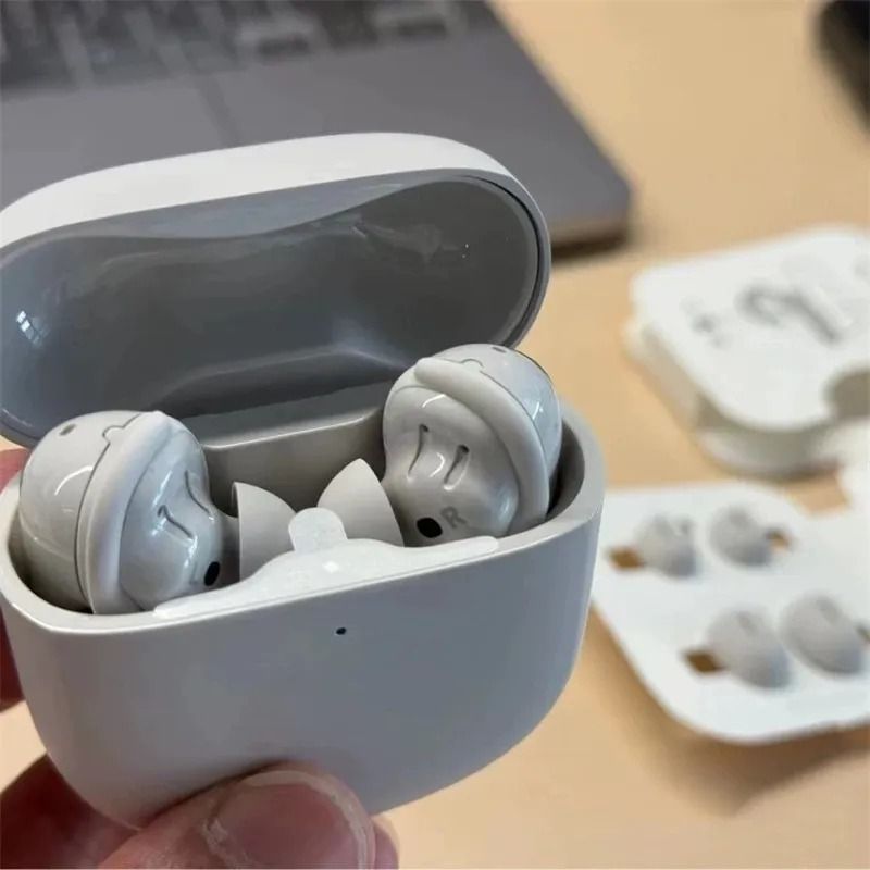 QC Ultra third-generation true wireless Bluetooth noise cancelling earbuds and earphones with Charging Case