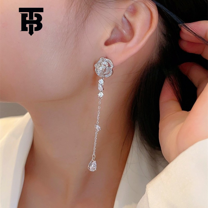 Free shipping for new designer accessories Light Luxury Style Socialite Rose Long Earrings 925 Silver Needle Matching Dress Long Ear Line High-end Ear