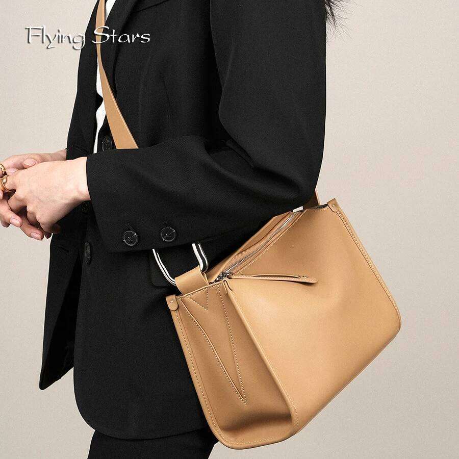 Women's Genuine Leather Large Capacity Diagonal Cross Bag Top Layer Cowhide Wide Shoulder Strap Fashionable Handbag
