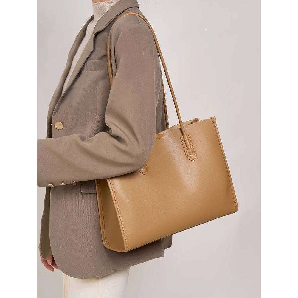 Light Brown 2025 Women OL Handbag Genuine Leather Ladies Shoulder Purse Big Tote Bag Large Capacity Shopper Bags Pocketbooks
