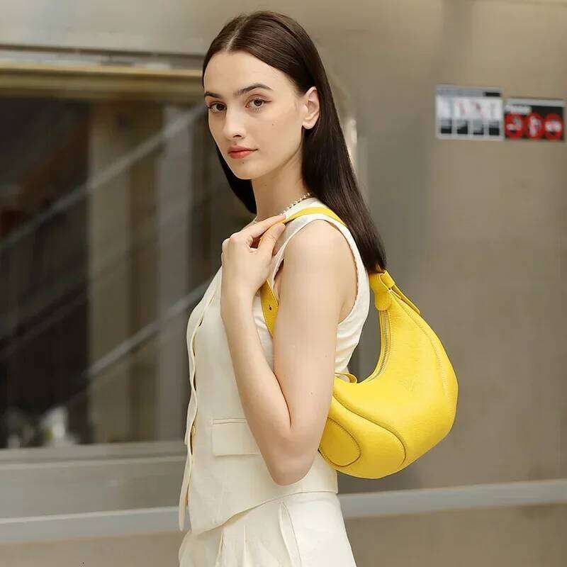 Baseball Armpit Merard Women's 2025 New Niche Retro Crescent Moon Crossbody Genuine Leather Shoulder Bag