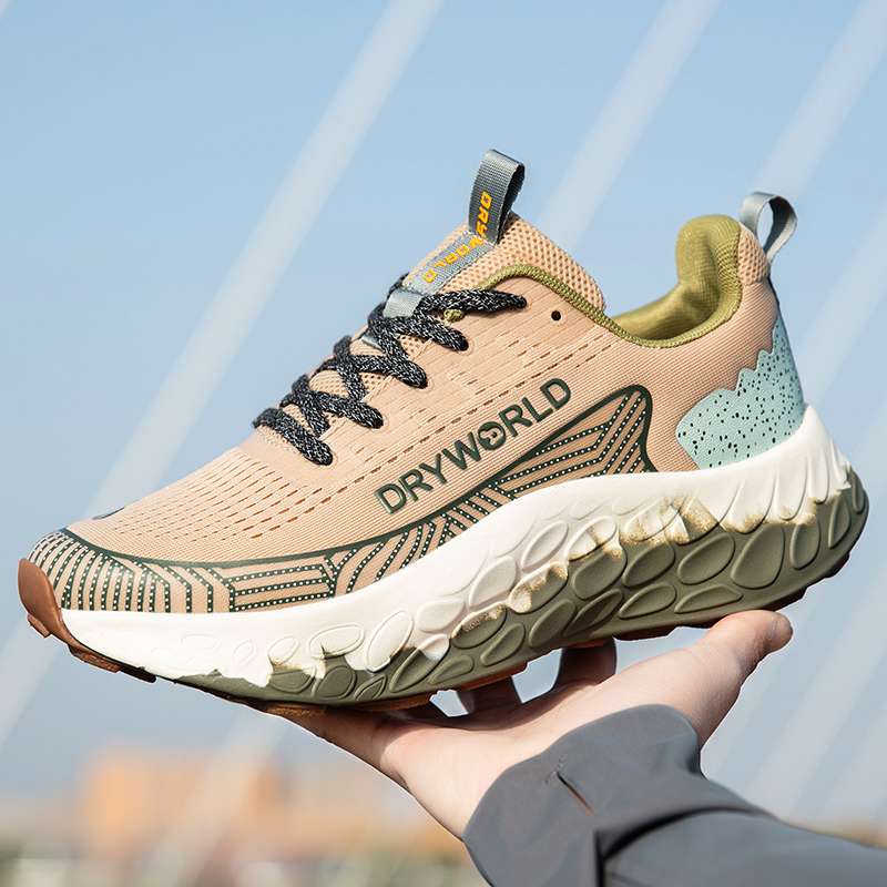 2025 Professional outdoor trail running breathable wear-resistant mountaineering shoes for men and women