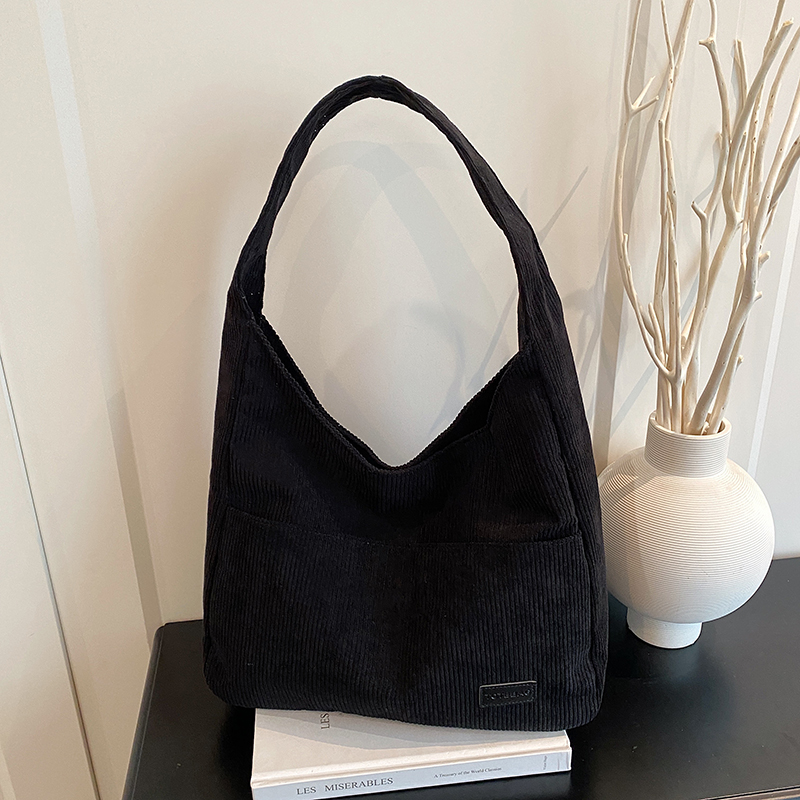 A must-have for women's casual and versatile one shoulder crossbody carrying solid color bags, commuting women's versatile large capacity wo