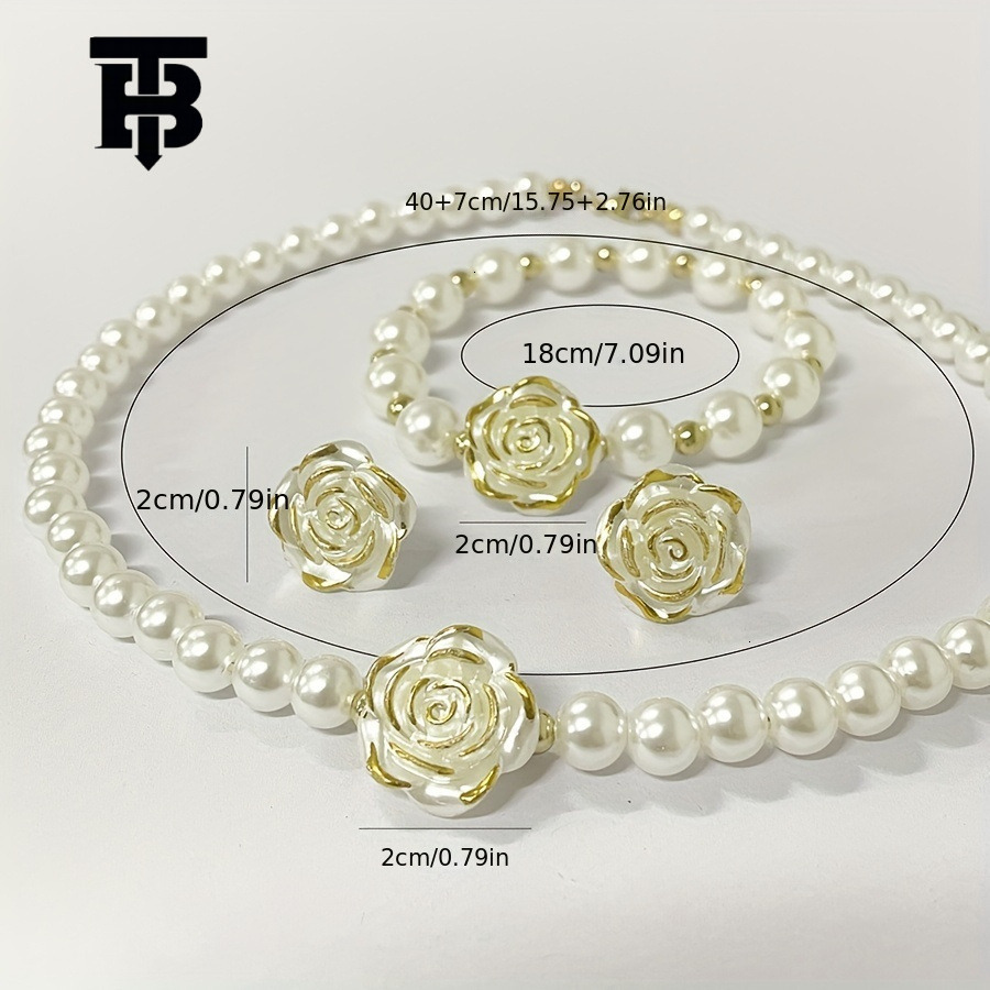 Free Shipping For New Designer Accessories Cross-border New Retro Palace Camellia Pearl Necklace Fashion Light Luxury Niche Elegant Socialite Style Br