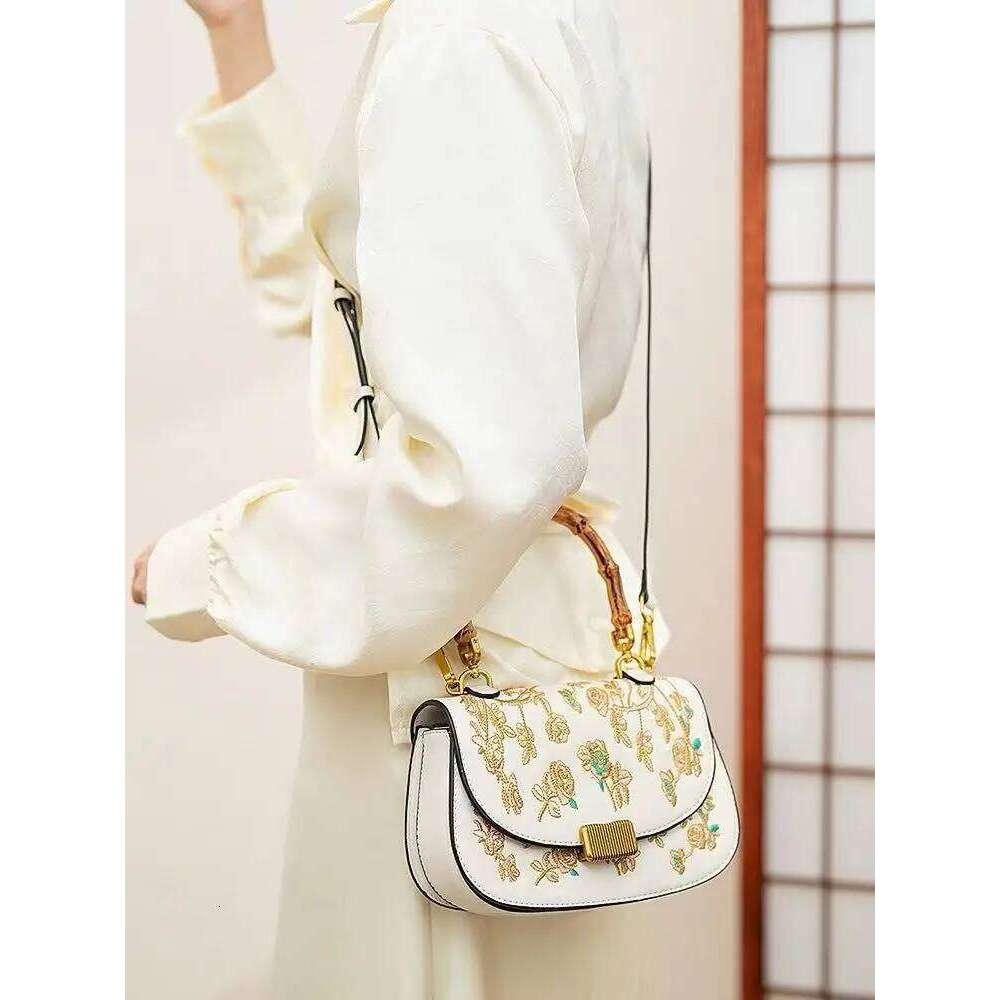 High Quality Bamboo Handle Women Handbag Textured Fashion Embroidery Floral Shoulder Crossbody Lady Purse Mother's Gift Bag