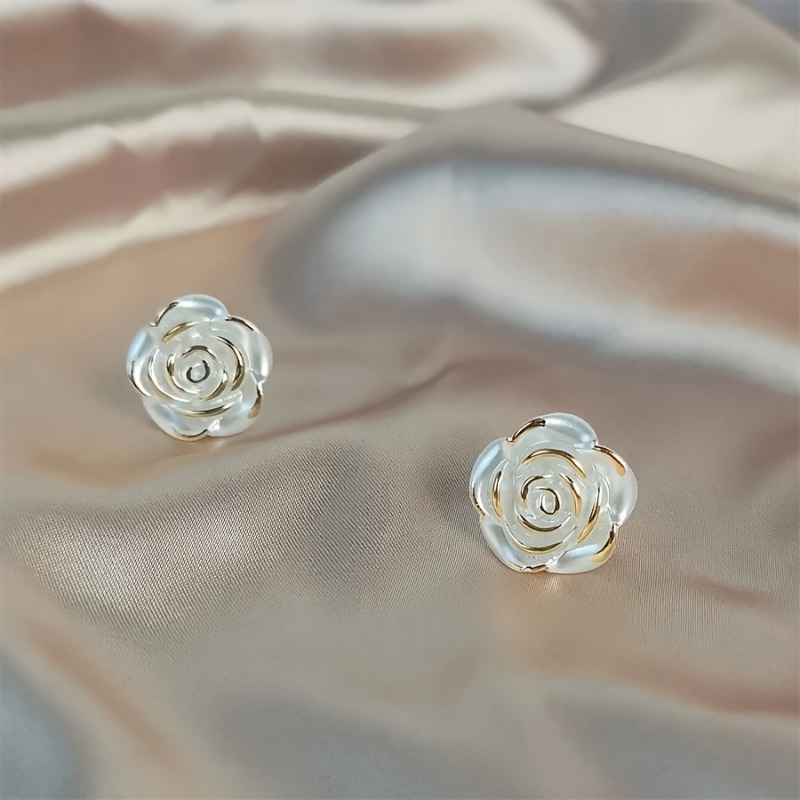 2 stud earrings + 1 necklace + 1 bracelet, fashionable and personalized style, imitation pearl camellia style, women's jewelry set, suitable for 