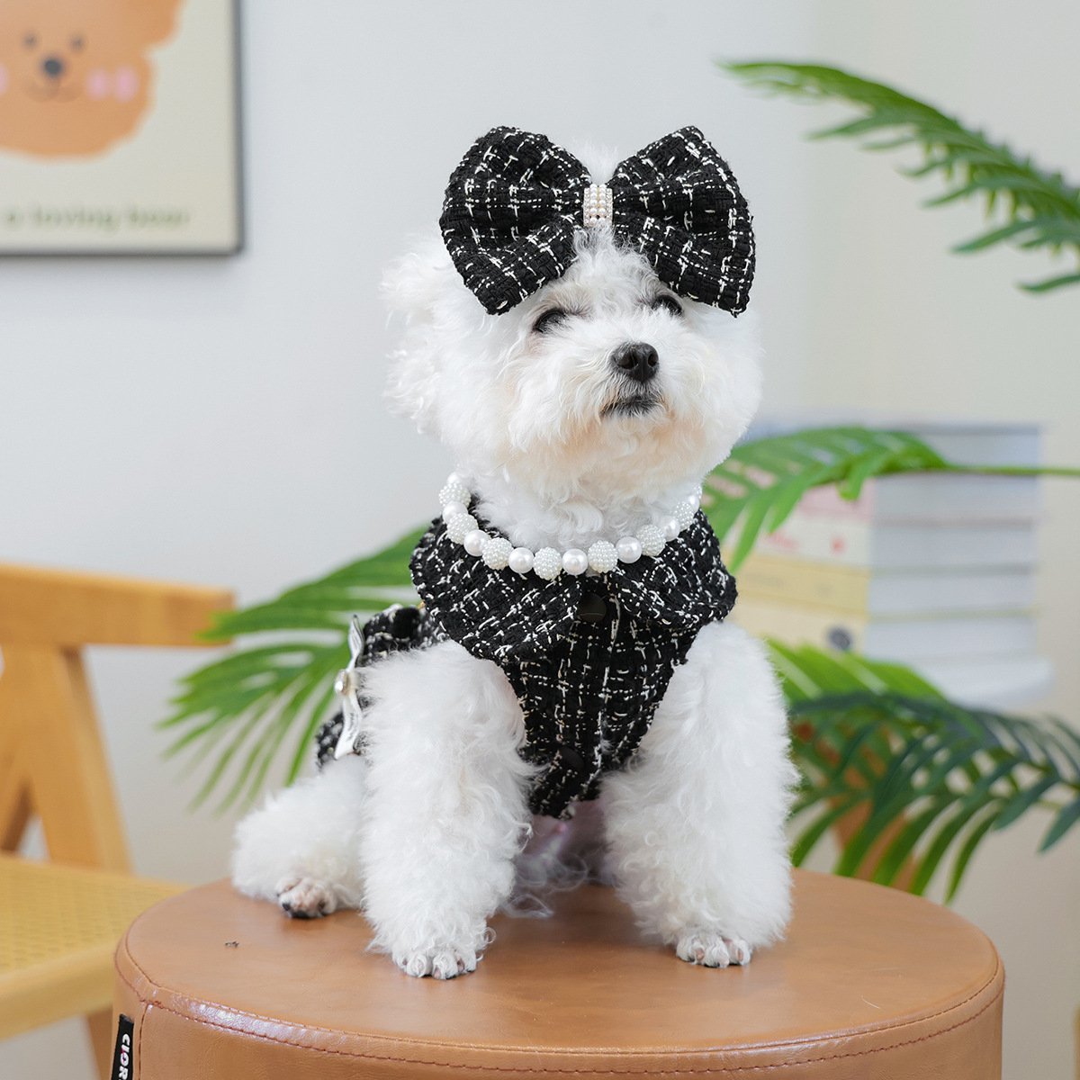 Luxury Dog Dress Big Bow Necklace and Bandanas Tweed Princess Dress with Big Bow Deco Puppy Skirt with Pearls Jewelry Necklace for Small Medium Cats D