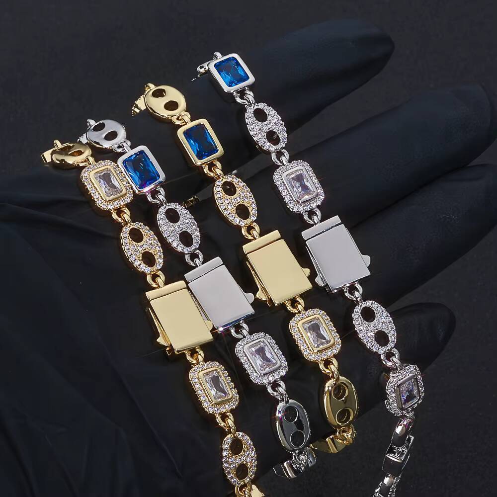 Noraya luxury goods pig nose collar; gold-plated geometric gemstones; blue and white diamonds; exquisite jewelry.