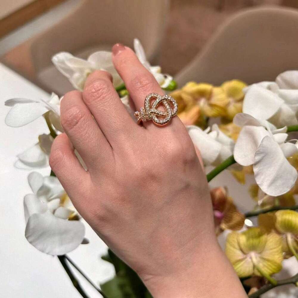 New Keys Woven Full Diamond Key Women Rose Rope Knot Ring Index Finger High Version