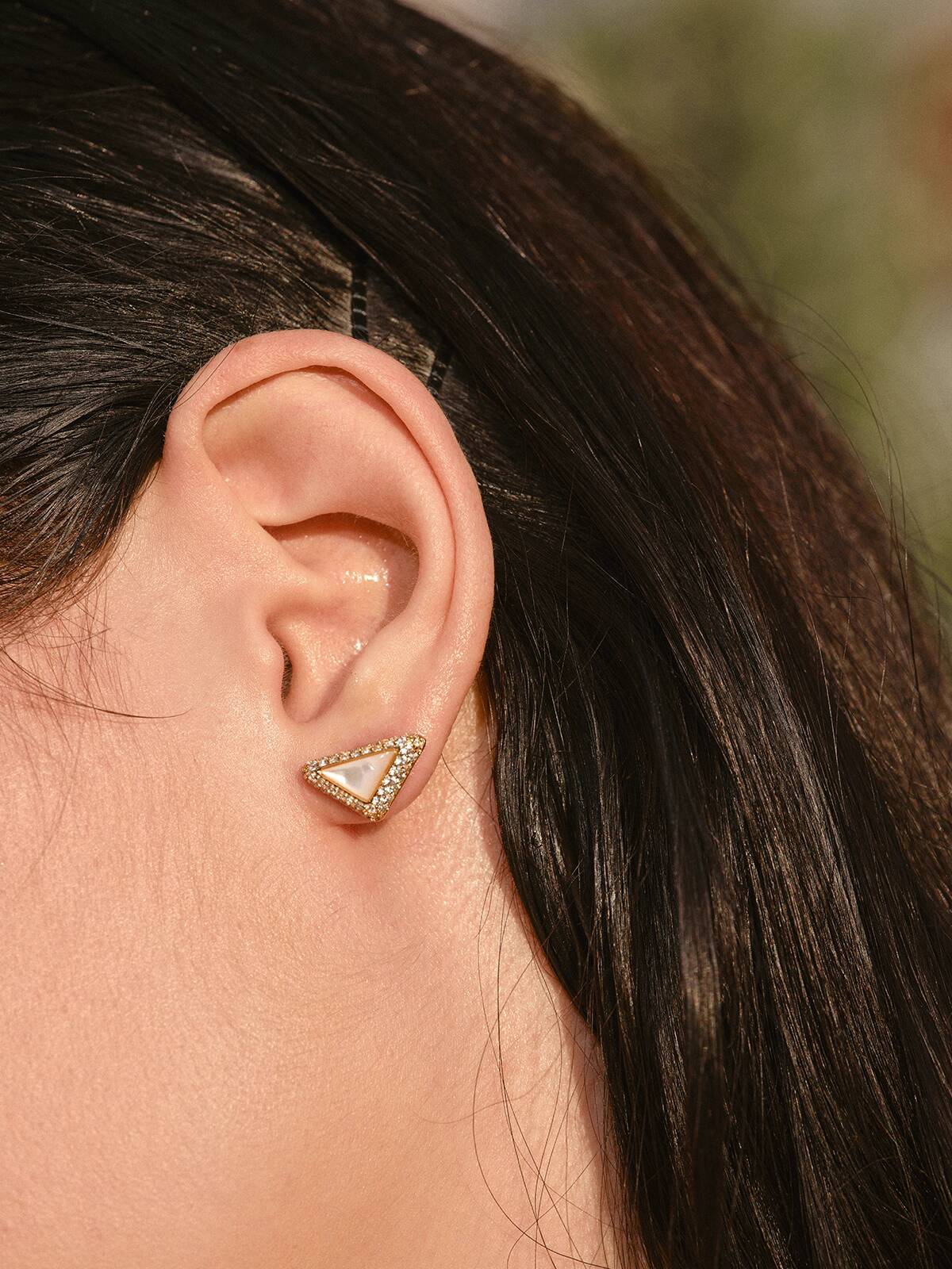 Earrings quality Delta Series Colorful Triangle Earrings For Women New White Shell Agate Klein Blue Ear Jewelry