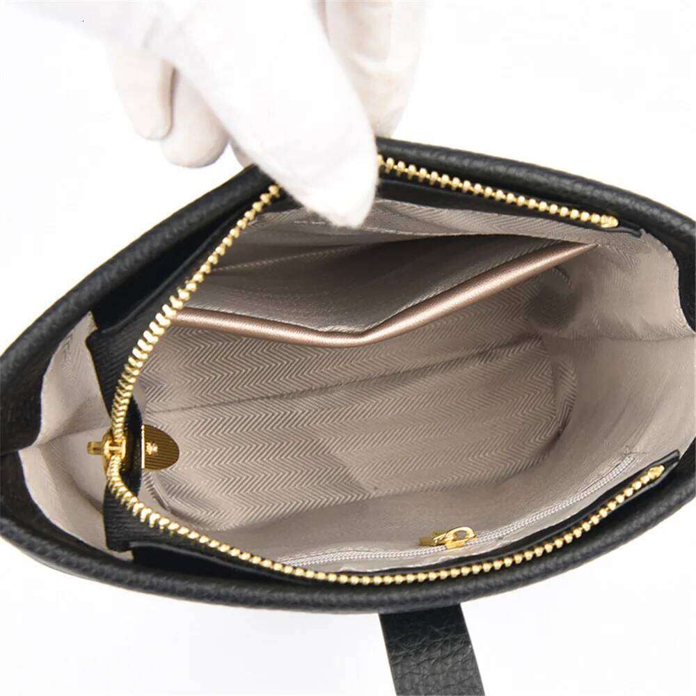 Lock Bucket Bags Quality Leather Messenger Small Handbag Women Shoulder Crossbody Bag Ladies Fashion Tote Purse