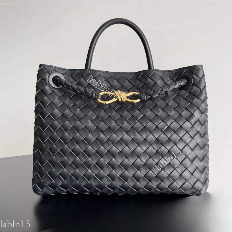 Real leather Andiamo Handbag Luxury Designer andiamo bag Chocolate Brown Tote Bag Crossbody bv bags 10a High quality sheepskin work interwoven tote bag Gift Box 7c4