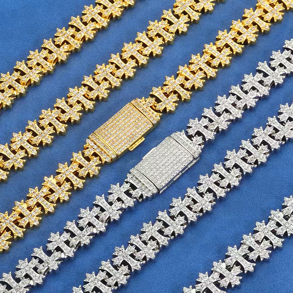 2025 New Chain, Shining Jewelry Hip Hop Rapper Style Sterling Sier 10mm Iced Out Vvs Moissanite Cross Charm Cuban Link Chain