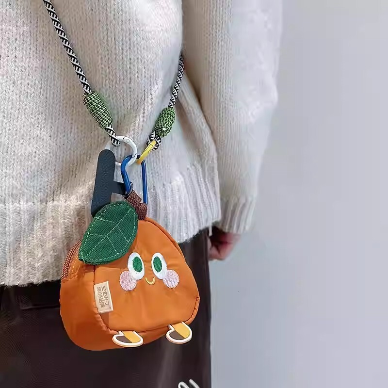 2025 Autumn mini New Three Color Patch Bean Earphone Bag Simple, Small, Exquisite, Cute Mini Bag, Small and Unique Cartoon Coin Wallet, Designer Walle